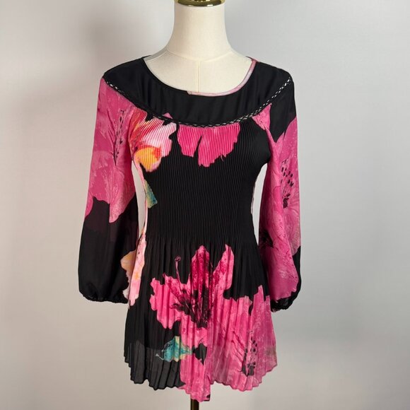 Melissa Paige Pleated Floral Bell Sleeve Blouse Small - Picture 8 of 8